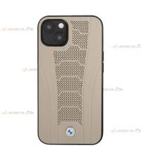 coque de téléphone BMW en cuir beige perforé au centre pour iPhone 13