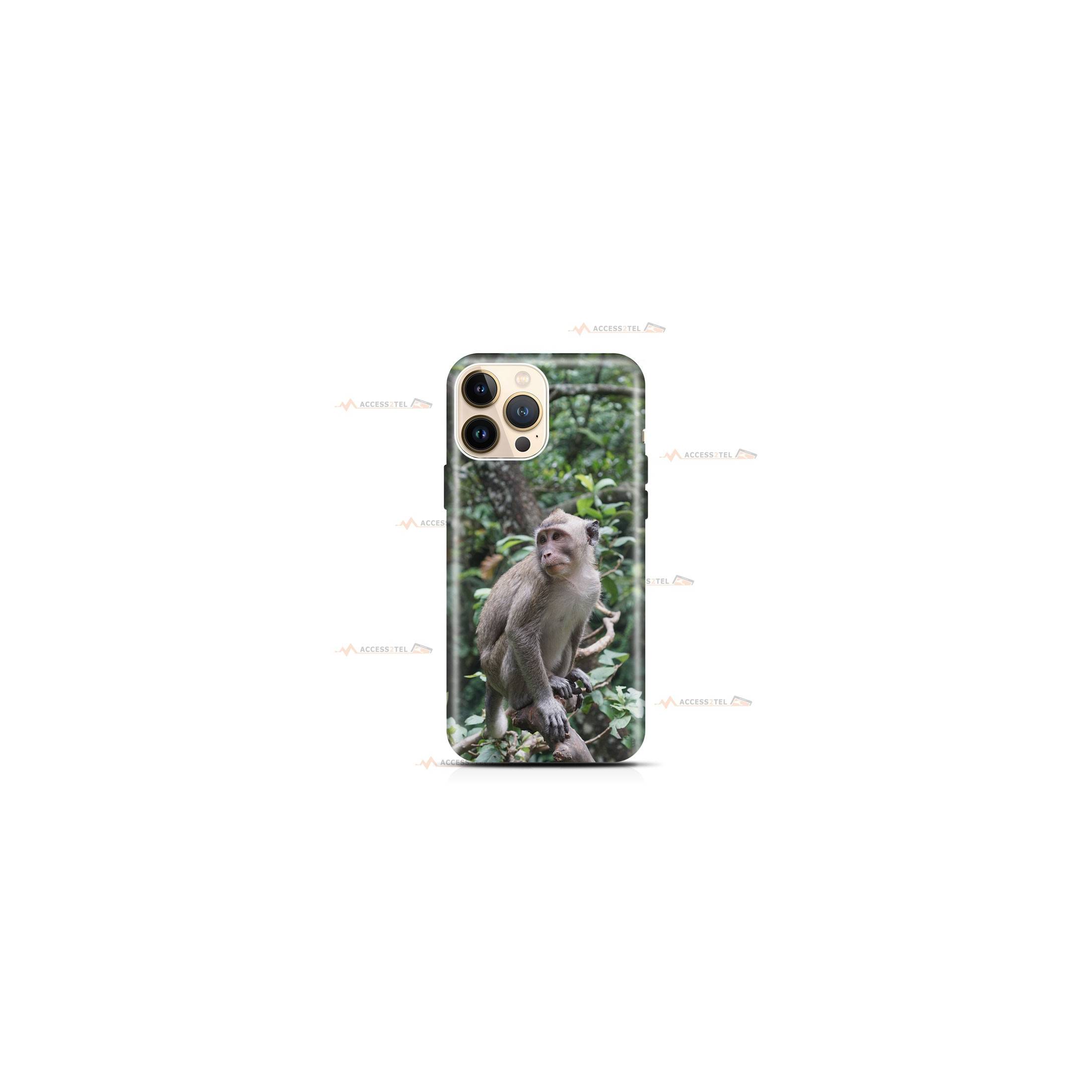 coque de téléphone avec un singe sur une branche d'arbre