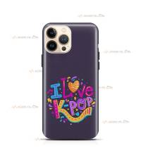 coque de téléphone violette avec le texte "I love k-pop" multicolore