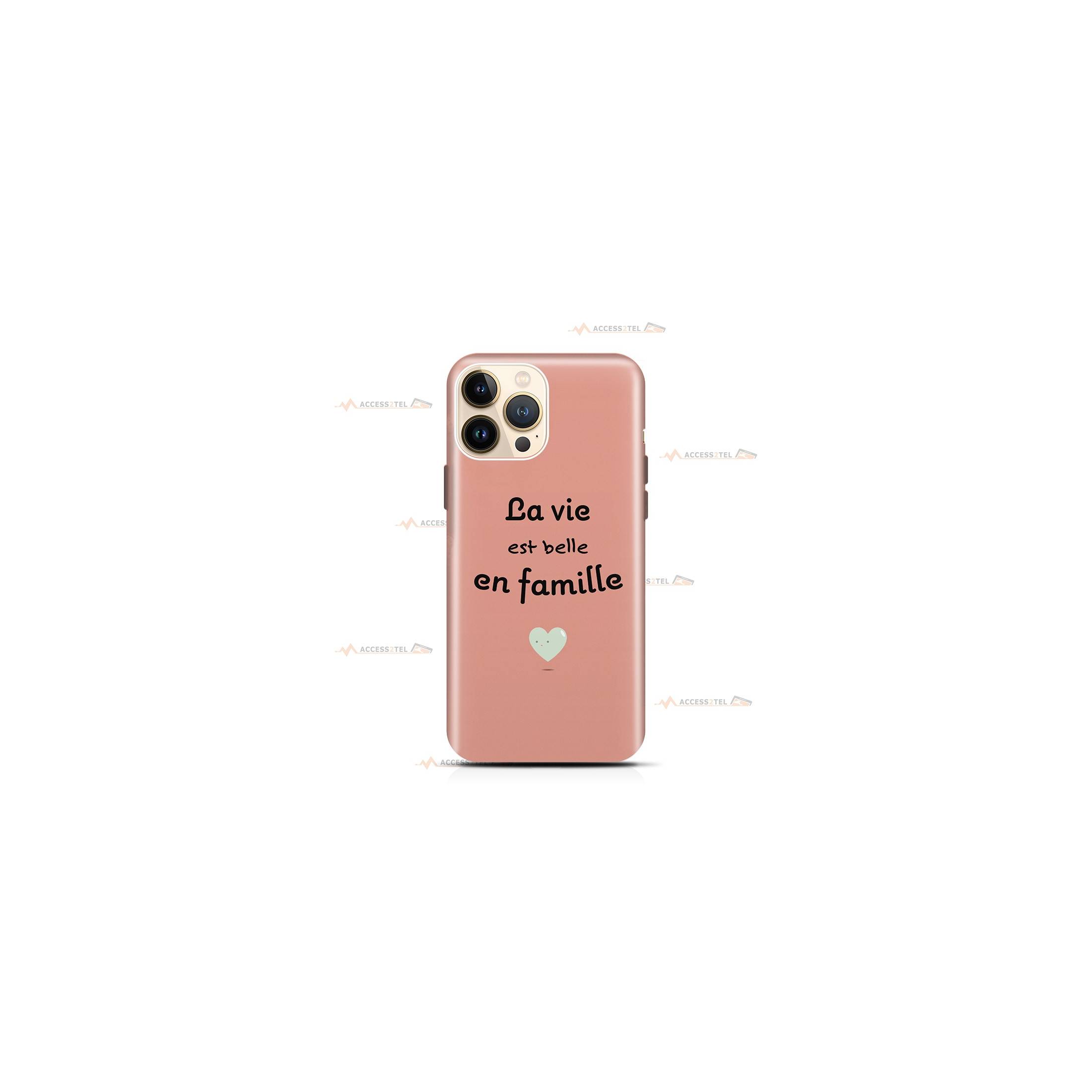 coque de téléphone rose avec un coeur et le texte "La vie est belle en famille"