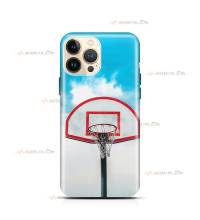 coque de téléphone avec un panier de basket et un grand ciel bleu