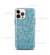 coque de téléphone bleue avec des gouttes de pluie