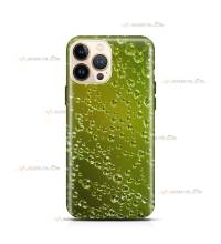 coque de téléphone verte avec une toile d'araignée pleine de gouttes de pluie