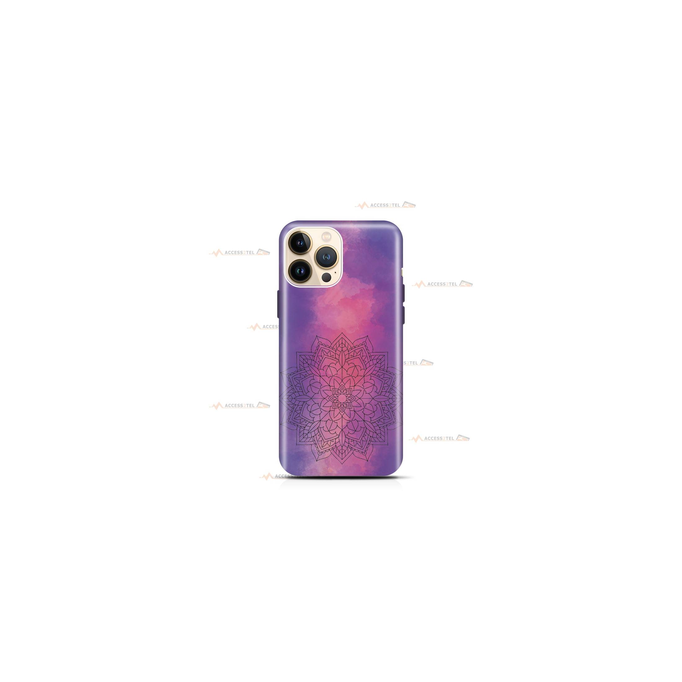 coque de téléphone rose et violette avec un effet peinture et un mandala