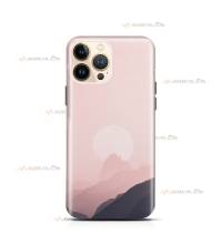 coque de téléphone avec des montagnes et le soleil qui se lève sur un ciel rose