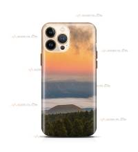 coque de téléphone avec un volcan du Puy de Dom lors d'un coucher de soleil