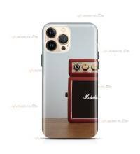 coque de téléphone avec une grosse enceinte marshall rouge